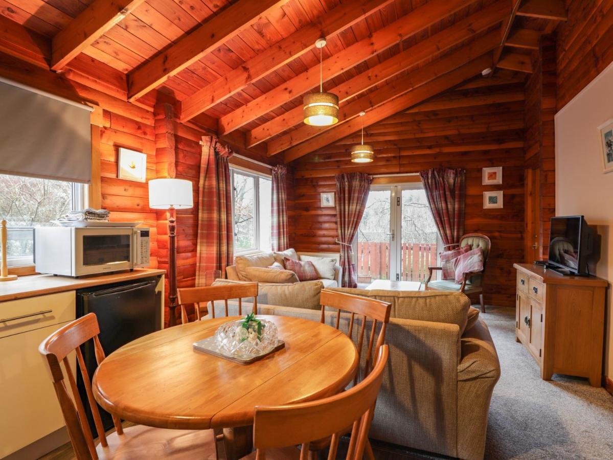 Spruce Lodge Strathpeffer Bagian luar foto