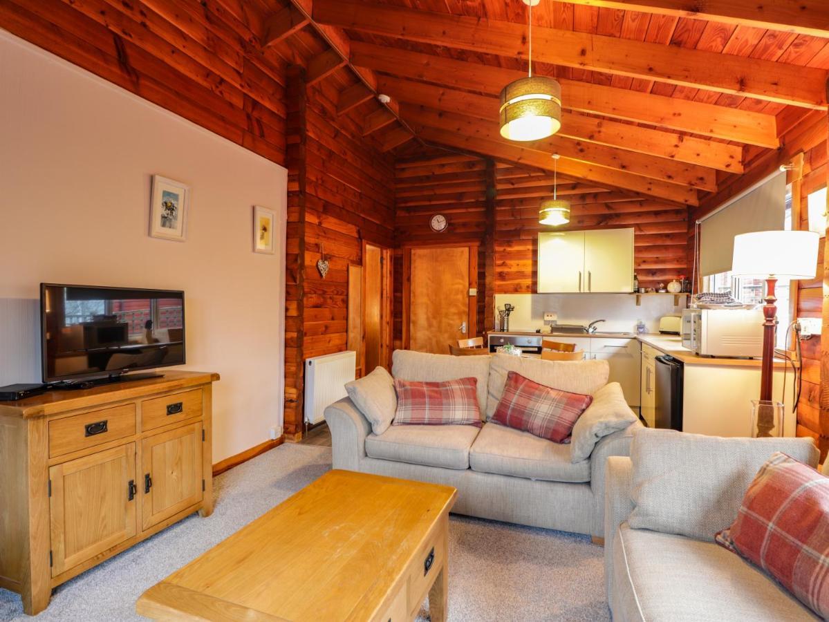 Spruce Lodge Strathpeffer Bagian luar foto
