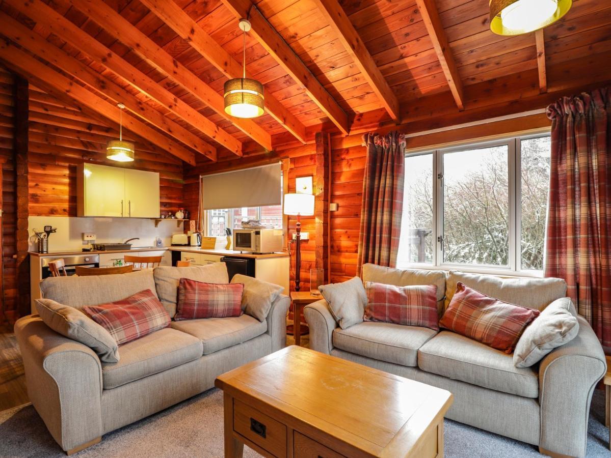 Spruce Lodge Strathpeffer Bagian luar foto